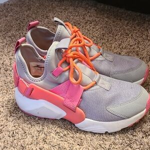Womens Nike Air Huarache City Low Shoes